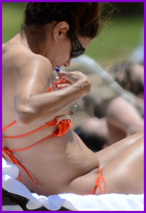 nude-celebz: Eva Longoria bikini nip slip