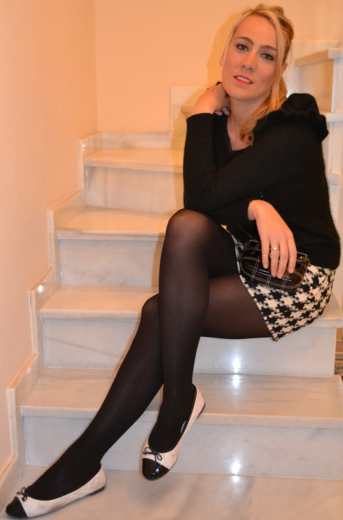 tightsobsession:  Tweed. Via Guapa Y Con Estila.