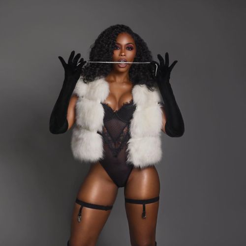 amuzed1:nafessawilliams It’s a Real Bish Birthdaaaay! 34 where sis? how sis?!  @kris