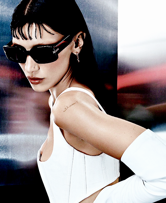 MARC JACOBS EYEWEAR BY @harleyweir STARRING @bellahadid