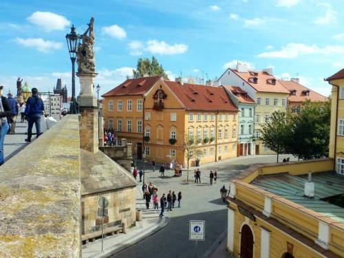 #CZ #Prague #Praha #KarluvMost #autumn #street #streetiew #view #travel #travelmore (at Karlův most 