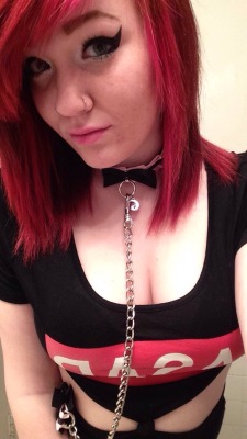 princess-aries:  club ready ft. collar and leash from kittensplaypenshop 😻😘❤️ 