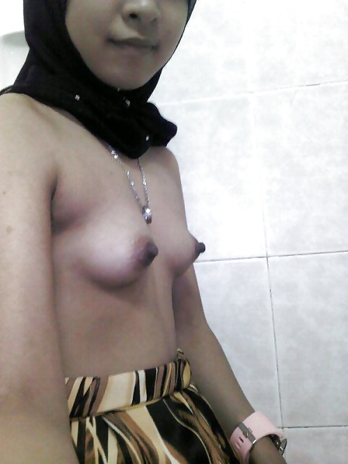 Porn Pics lusty-hijab:  Syafiny