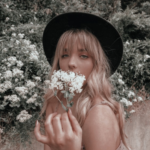  icons with flowers x) like/reblog if you use 