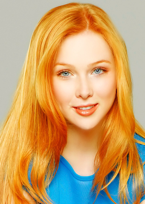 letzbfriends:  Happy birthday Molly C. Quinn!