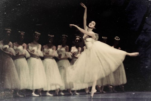 juotin: Giselle with Nina Ananiashvili, State Ballet of Georgia© Prudence Upton Photography