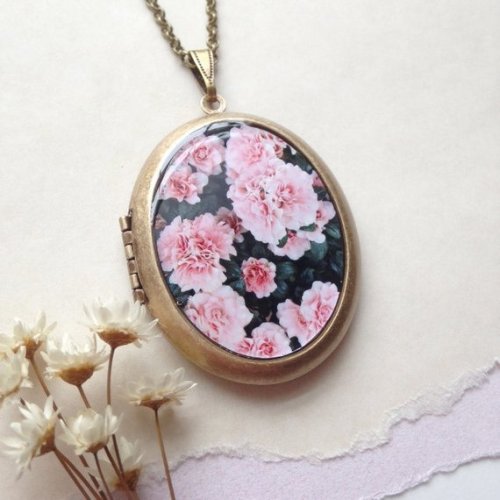 Blush Azalea Locket //Lothirielle