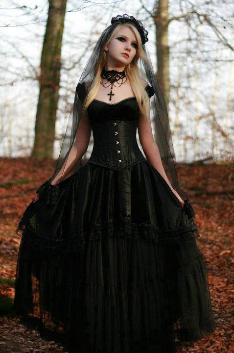 XXX eclecticwanderings:  Gothic princess  photo