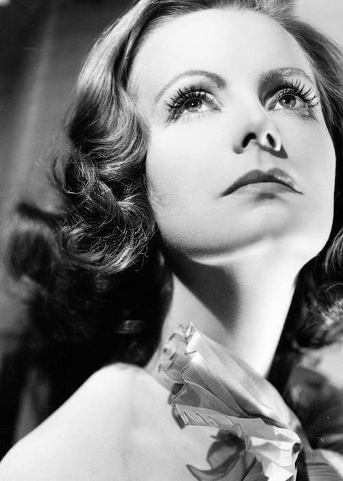 Greta Garbohttps://painted-face.com/