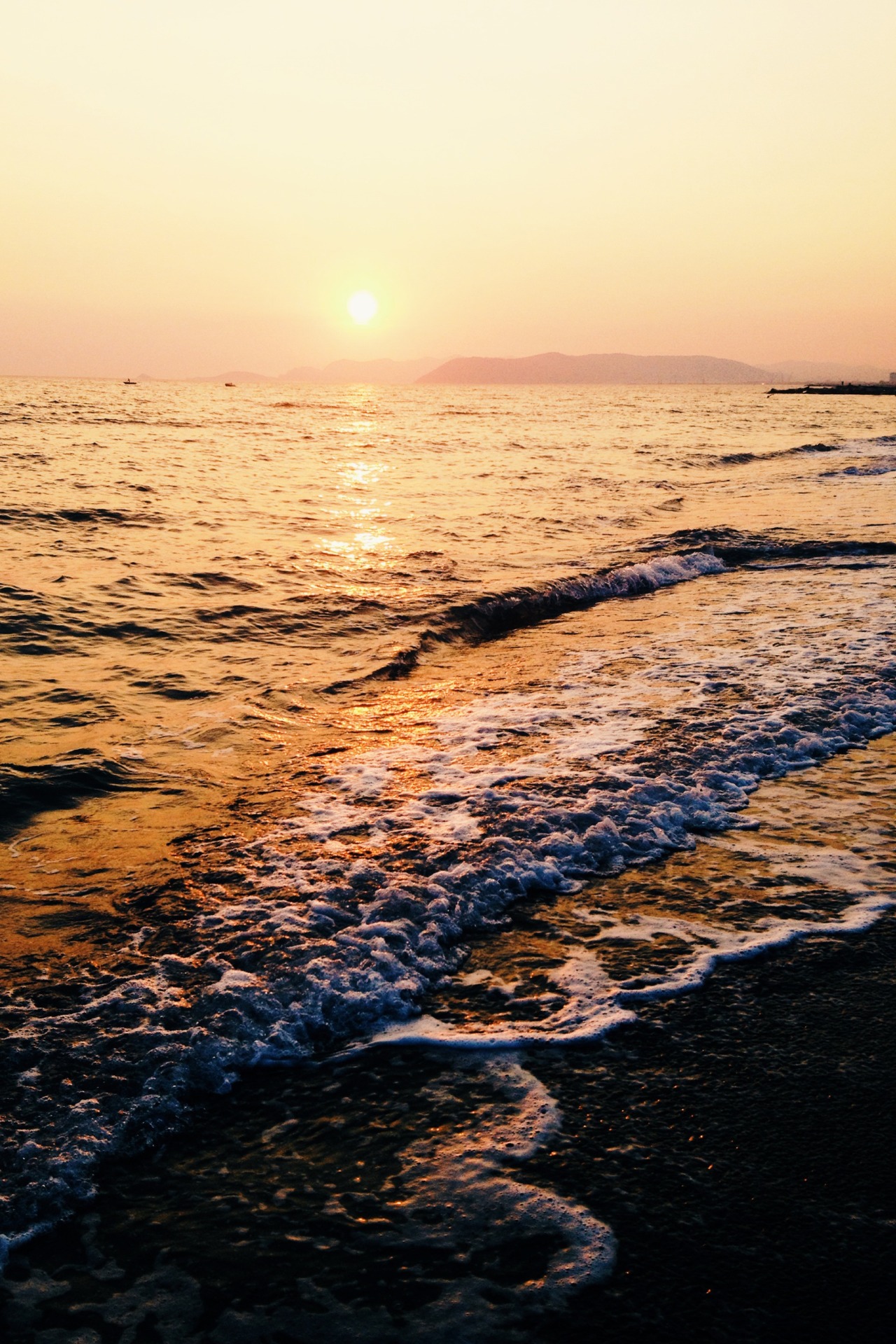 lvndscpe:  Sea sunset | by Ivana Moratto   This photo as wallpaper on your smartphone?