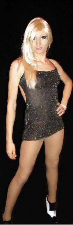 sissyslut-me:  bummmzzz:  Wow  Wowwy Wow :) 