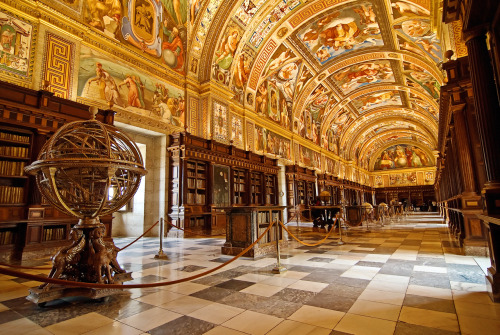nevver:  la Bibliothèque