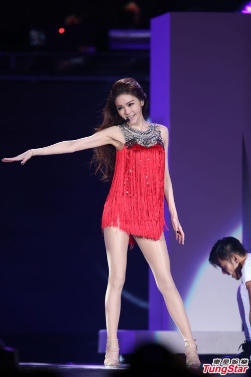 Taiwanese singer Jeannie Hsieh adult photos