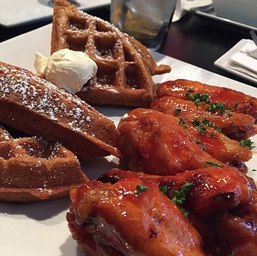 princessfailureee:  afro-arts:  Wing Bistro  www.wingbistro.net // IG: wingbistro  Hampton, VA  CLICK HERE for more black owned businesses!  I don’t have time for these high quality pictures of delicious looking food I don’t have this morning 😩