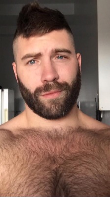 hairy-chests:  mrflmd53:Beard du Jour 47 wooof 