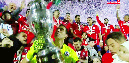 lewandontski:  CAMPEONES ❤❤❤💪💪💪👏👏🎉🎊🎉🎉🎊pd:te