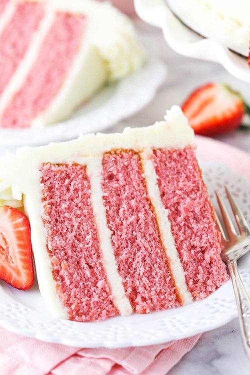 foodffs:Strawberry Cake (Like Box Mix But Better)Follow for recipesIs this how you roll?