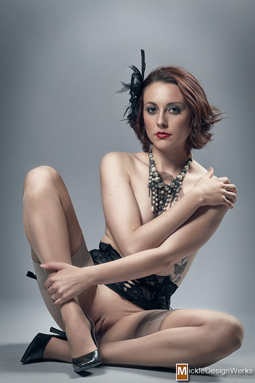 dressedinjewelry:  jai-envie-detoi:  ***   Photographer: Rodney Mickle Model: Lera