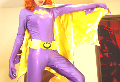 missrobo:  It’s been taking a while, but this is finally coming together! ’60s Yvonne Craig Batgirl costume (courtesy of Bethany) that I’ve been modding. The gloves alone have been a project unto themselves, as I’ve had to completely resew the