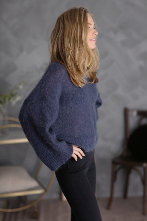 fineting.com/amoret-sweater/