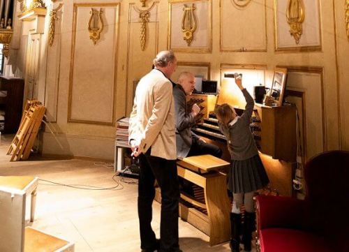 On Monday, February 17, 2019, Crown Princess Victoria and Princess Estelle of Sweden visited the Chu