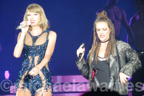 michaelawaffles:@taylorswift and tove lo!