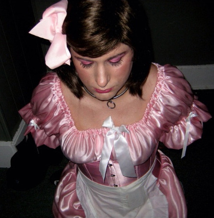 ts-daisy:tgirlinthemirror:wittlesissybaby:“What do you say hubby??”“May I please suck your cock sir…
