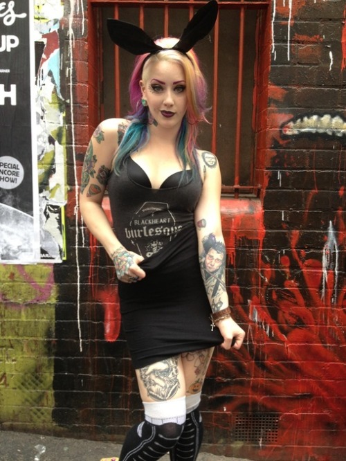 suicide–love:  Suicide Girls Blackheart Burlesque @ Melbourne, Australia Part 2 - Credits to SUNSHINE 