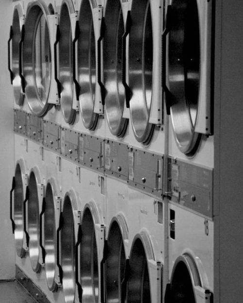 My Neighbourhood Launderette #toronto #wgda #capturestreets #streetphotography #magnumphotos #spicol