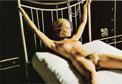 Porn Pics eroticaretro:  Following up her debute Mayfair