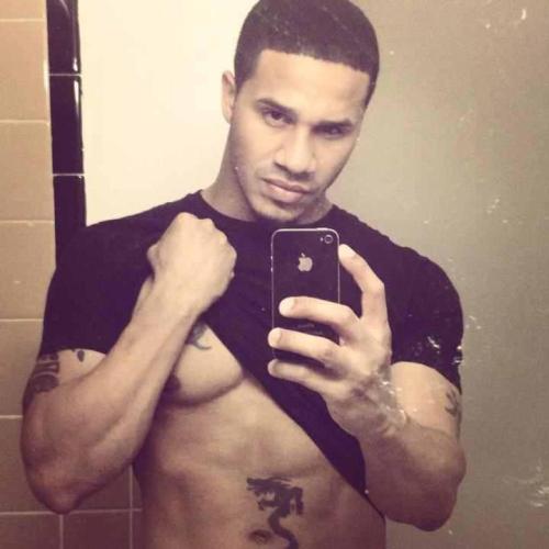 playboydreamz:  #TEAMFREAK #GAY