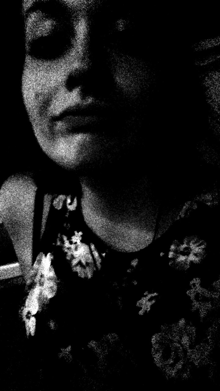 sheezarealjoker:  somehow managed to be cute while tripping
