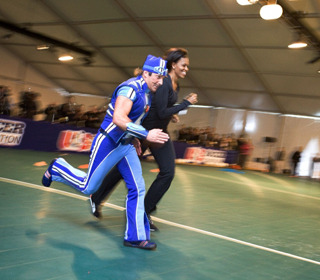 suzuharatoji:  please look at this picture of michelle obama and sportacus  