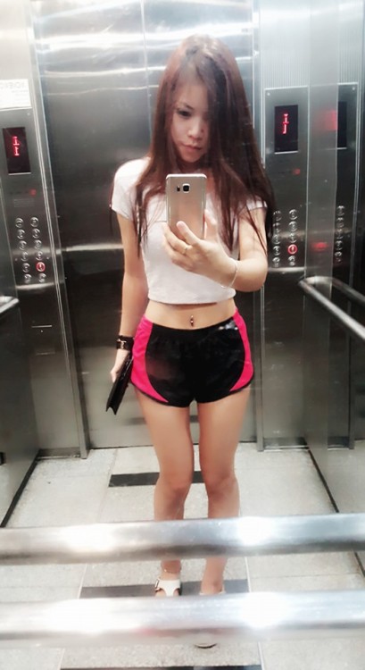 myfapfapcollection:    19 years old Malaysian girl living in SG Part 2 