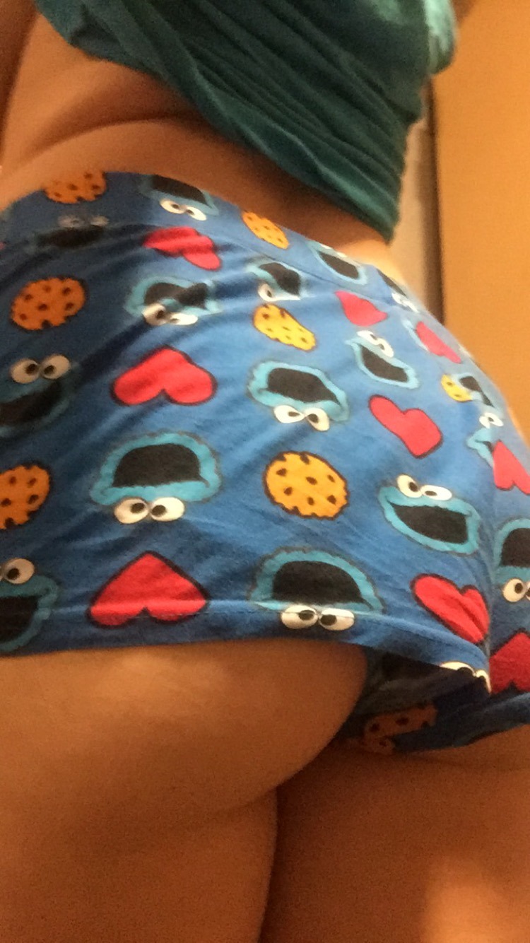 guesswhoblueboo:  Snapchat stories. Join in for live action: $10 ;)   Rad body
