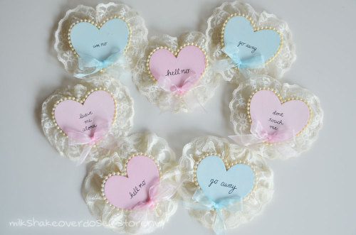 dollgirls:  DON’T DELETE THIS TEXTor i s2g i will find you and destroy your pastel indie bambi shit blog or wHATEVER Restocked some of your favorite sassy heart pins! Buy them while they’re fresh! And don’t forget, you can always submit pictures