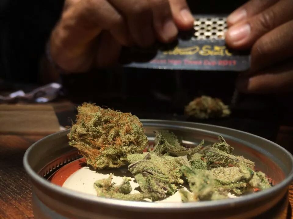 Who want to smoke with me?