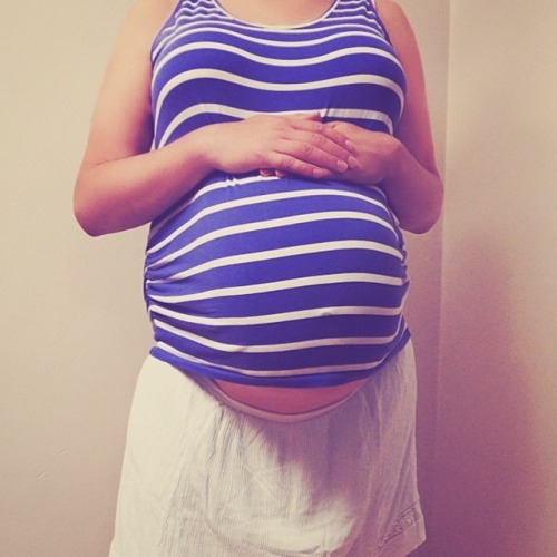 bambimelly: Hi  #mpreg #moonbump #malepregnancy #pregnantman #pregnantguy #pregnant #preggo #pregnan