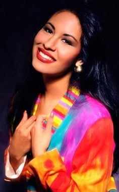 selena-aaliyah-lefteye:  sup—puta:  Happy Birthday to this Queen 