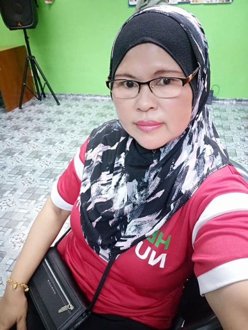gataibelakang:chubbyhunters:kak ti belanja minum susuMilf