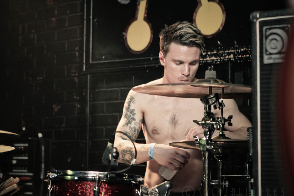 toxicremedy:  You Me At Six(Dan Flint) (by Sylvialinaresphotography)