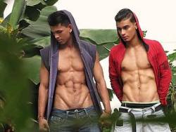 nudelatinos:  Two fucking hot Latin studs