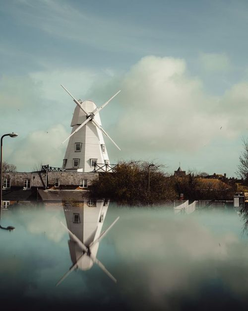 Windmill reflections⠀⠀⠀⠀⠀⠀⠀⠀⠀⠀⠀⠀⠀⠀⠀⠀⠀⠀I very much expect we’ll all be working from home soon, still 