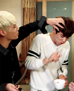 superficious:  minho is sweating! sweating!! 