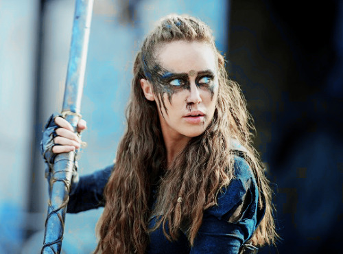 celebritiesandmovies: Commander Lexa and Clarke Griffin - The 100 Season 3 Episode 4, “Watch t