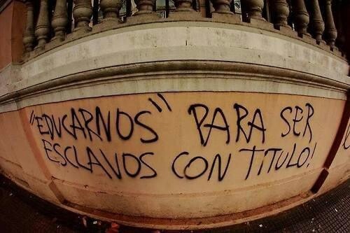 completamentefeminista:  Imagen vía We Heart It #anarchy #capital #sistema #anarquia