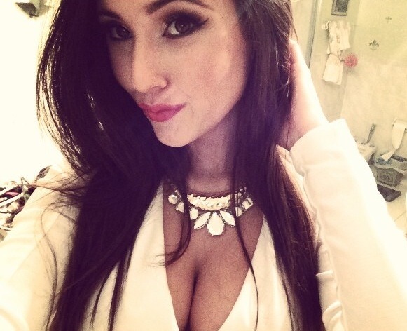 jackdaman118:  this girl is so beautiful that i had to post a second collection.