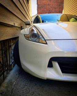 bilaze1:  Tight fit _____________________________________________________________#citylife #cityscape #photo #pic #photography #z #nyc #city #370z #bored #lit   Just a bit&hellip;