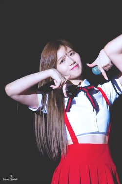 fyeah-twice:  © 사나의 콫냄새 | do not edit.