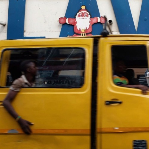 Shops in Accra prepare for the Christmas season. December 11, 2018. Accra, Ghana. Photo: Francis Kok